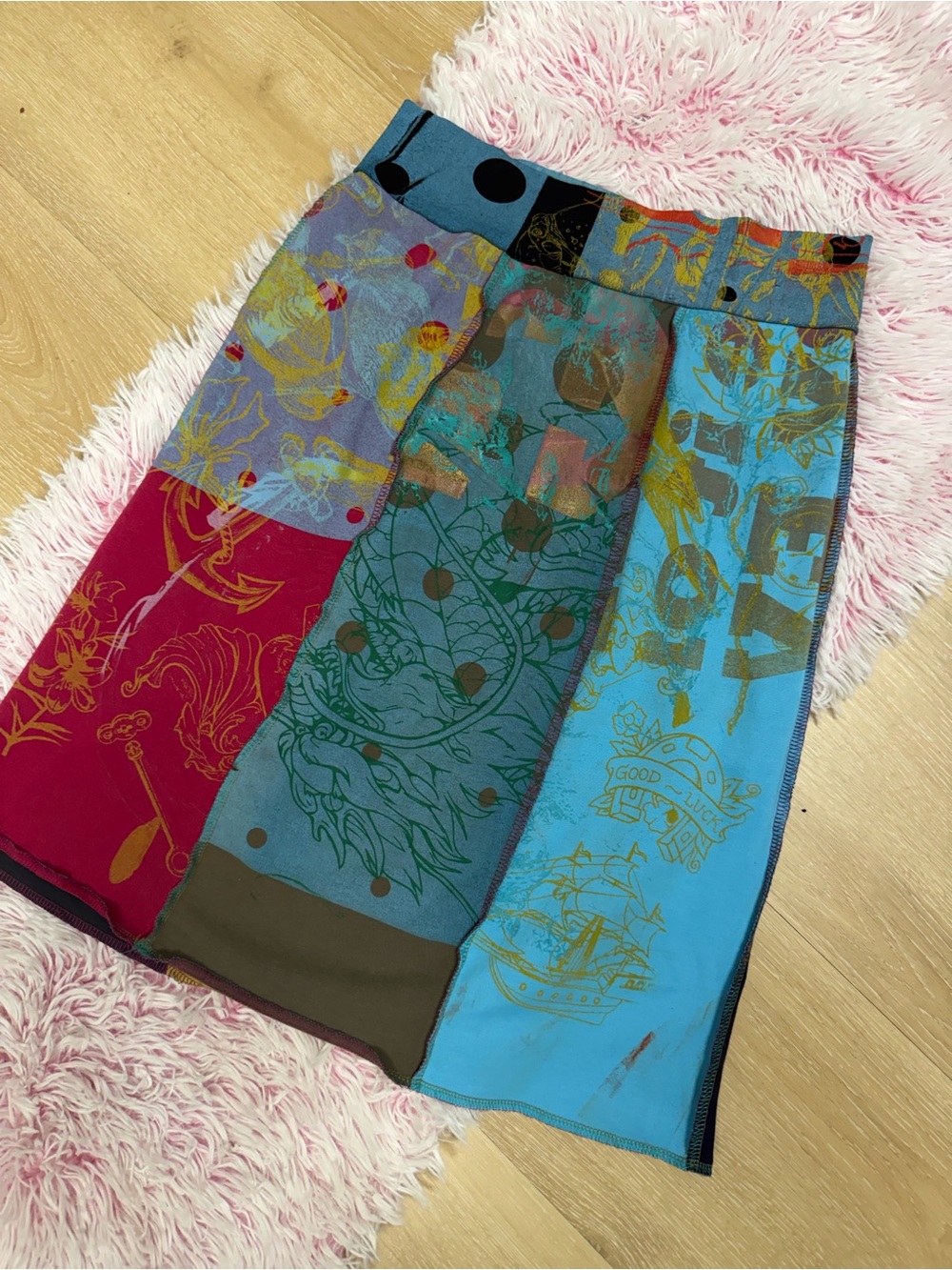 Bertrand San Francisco Colorful 90’s Mini Skirt Comfy Stretch Med.